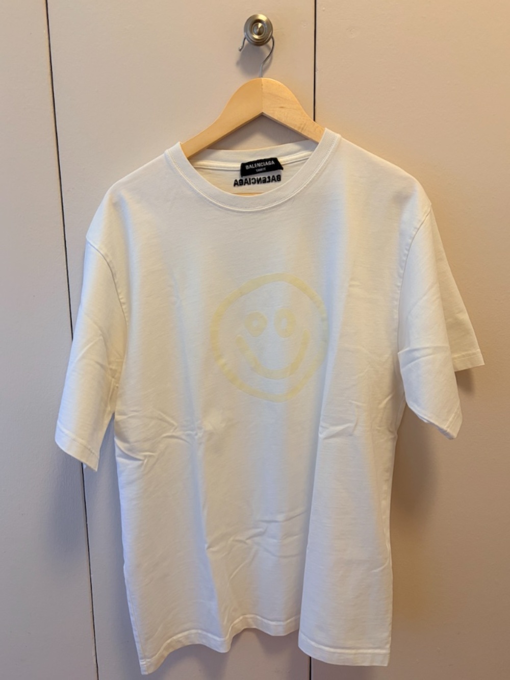 Balenciaga Smiley Face Glow-in-the-Dark T-shirt (white)